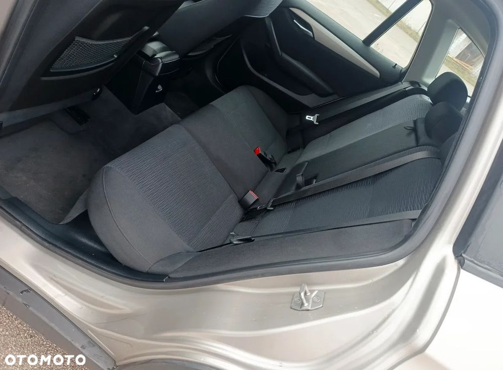 BMW X1 sDrive18i Sport Line - 21