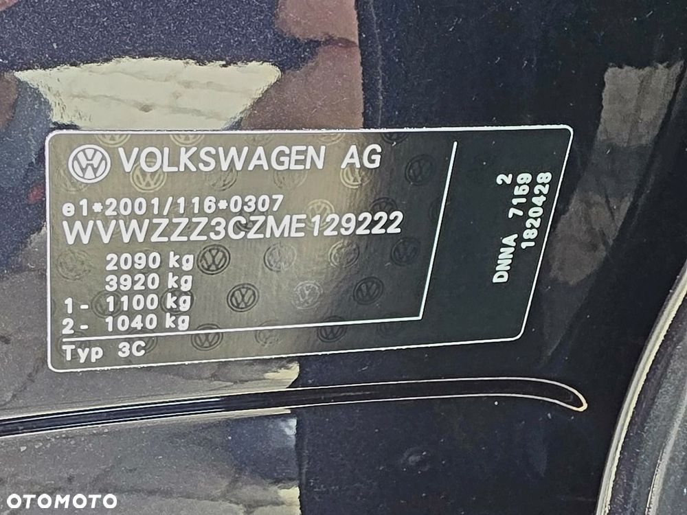 Volkswagen Passat - 33