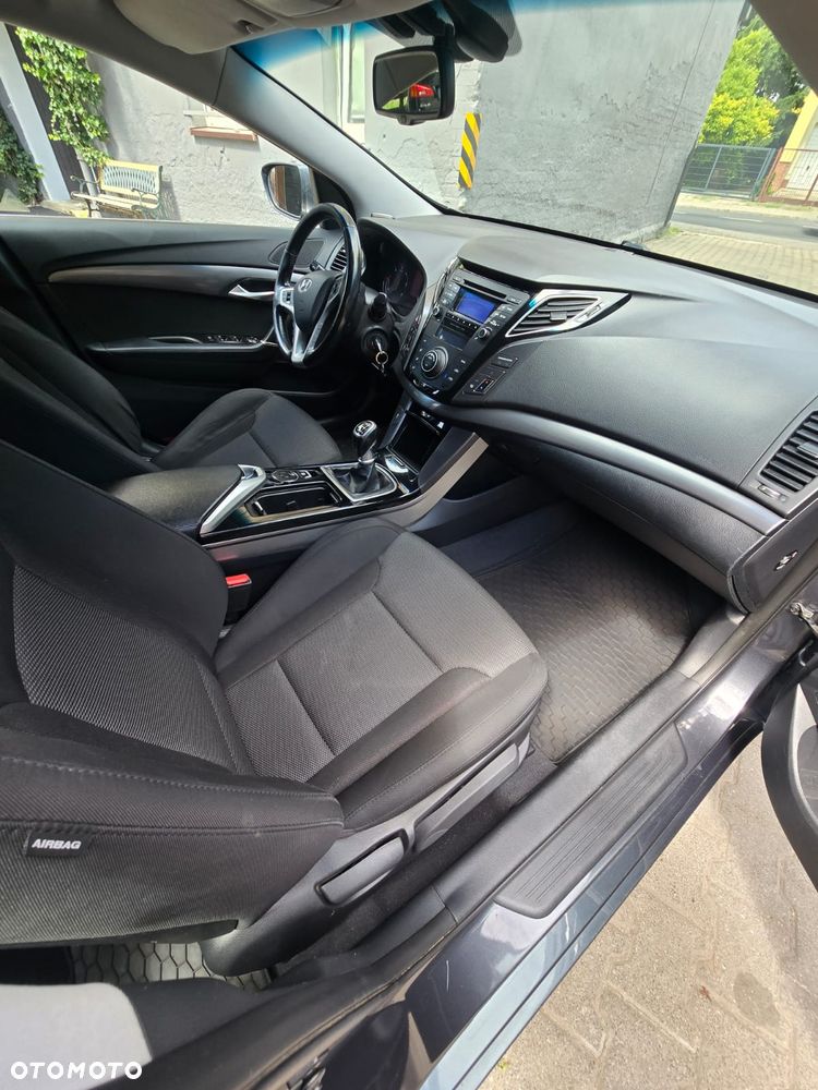 Hyundai i40 1.7 CRDi Comfort + - 7