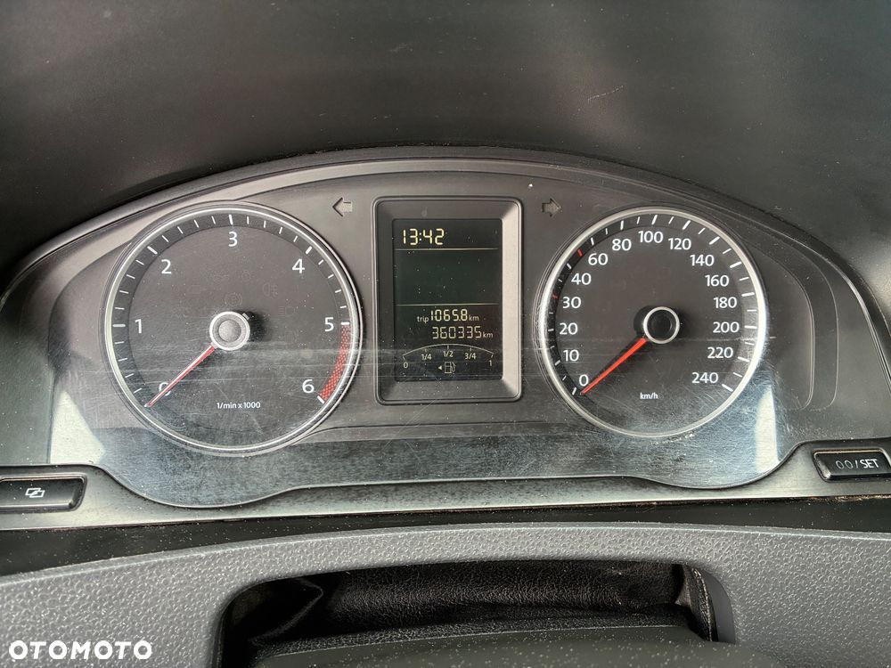 Volkswagen TRANSPORTER T5 - 16