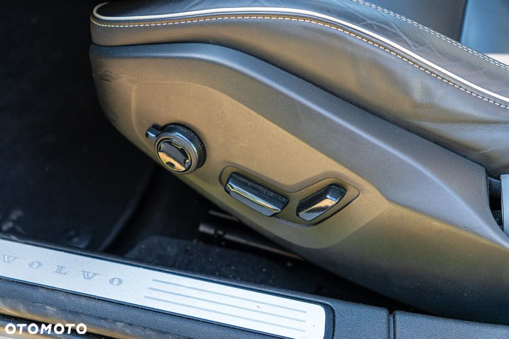 Volvo V60 B4 B Ultra Dark - 10