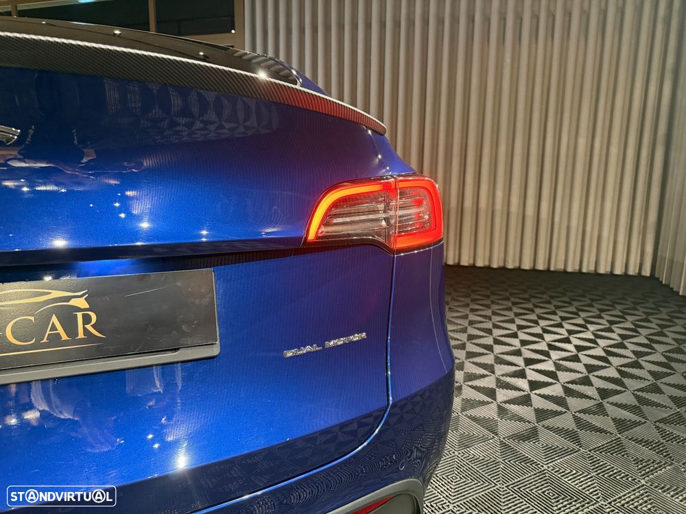Tesla Model Y Long-Range RWD - 10