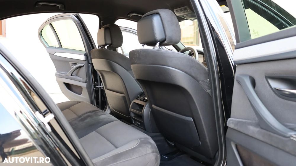 BMW Seria 5 525d xDrive AT - 14