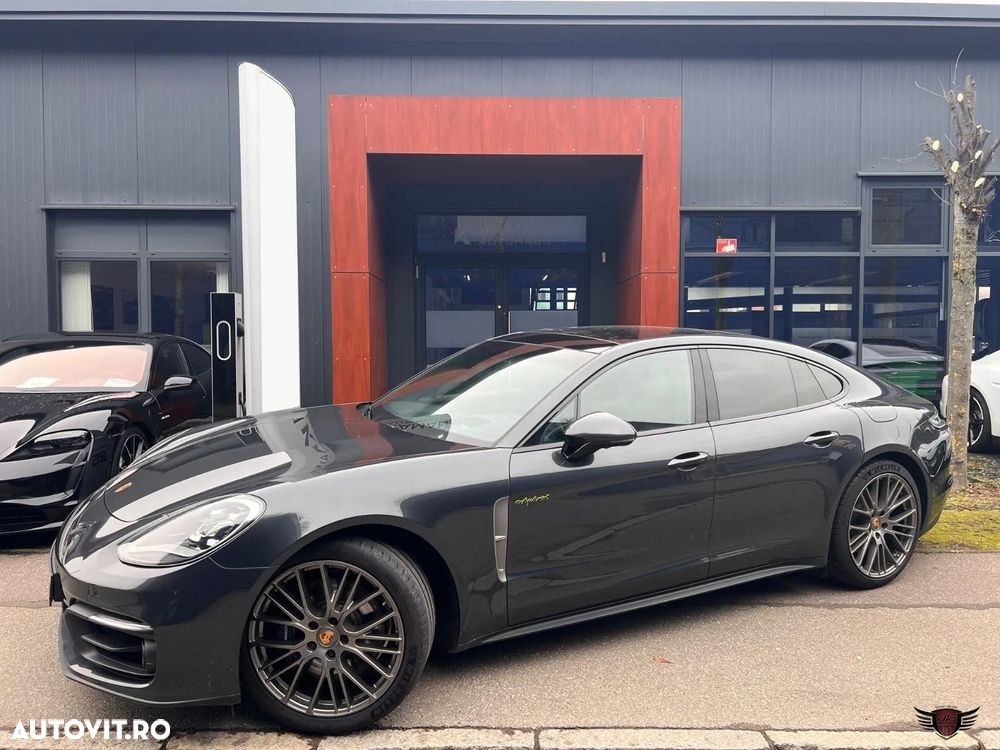 Porsche Panamera 4 E-Hybrid Platinum Edition - 1