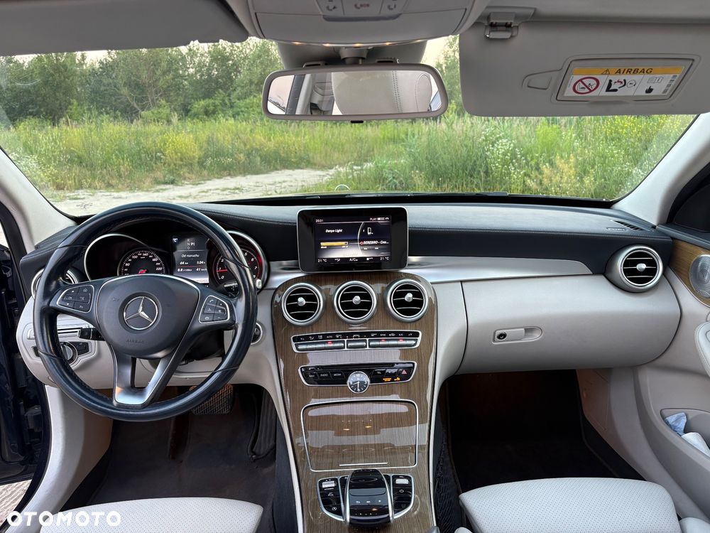 Mercedes-Benz Klasa C 200 4-Matic 7G-TRONIC - 21