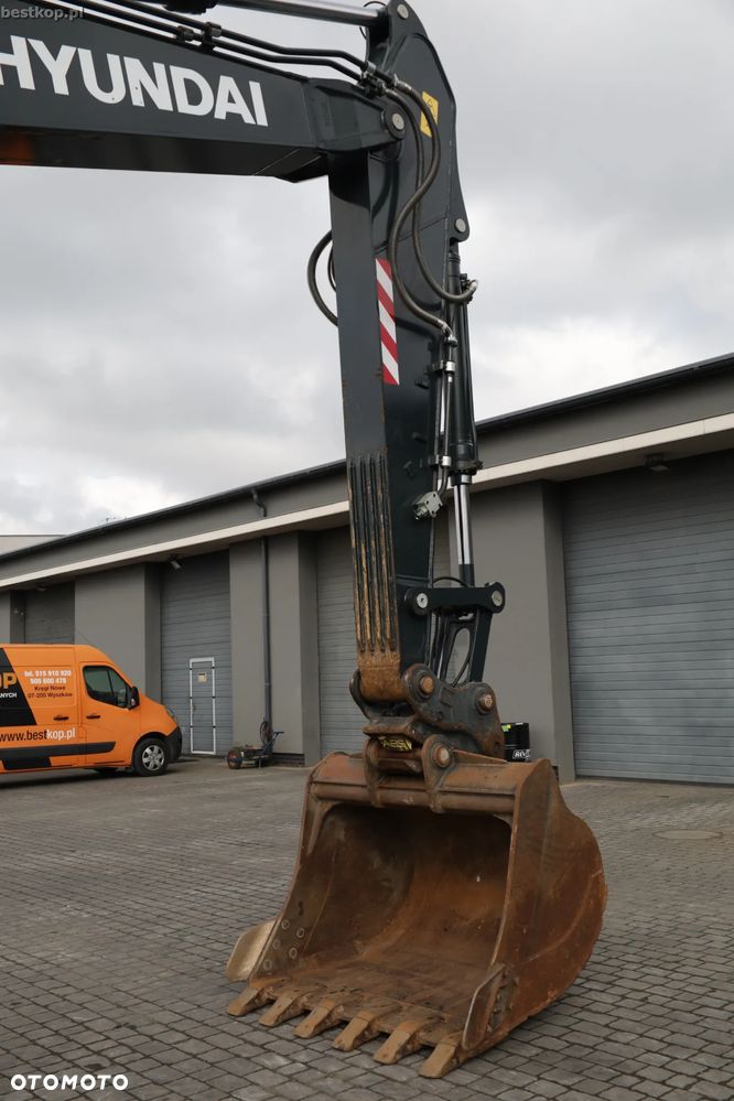 Hyundai HX220AL - 14