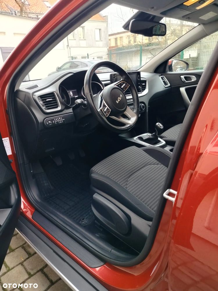 Kia XCeed 1.5 T-GDI M - 15