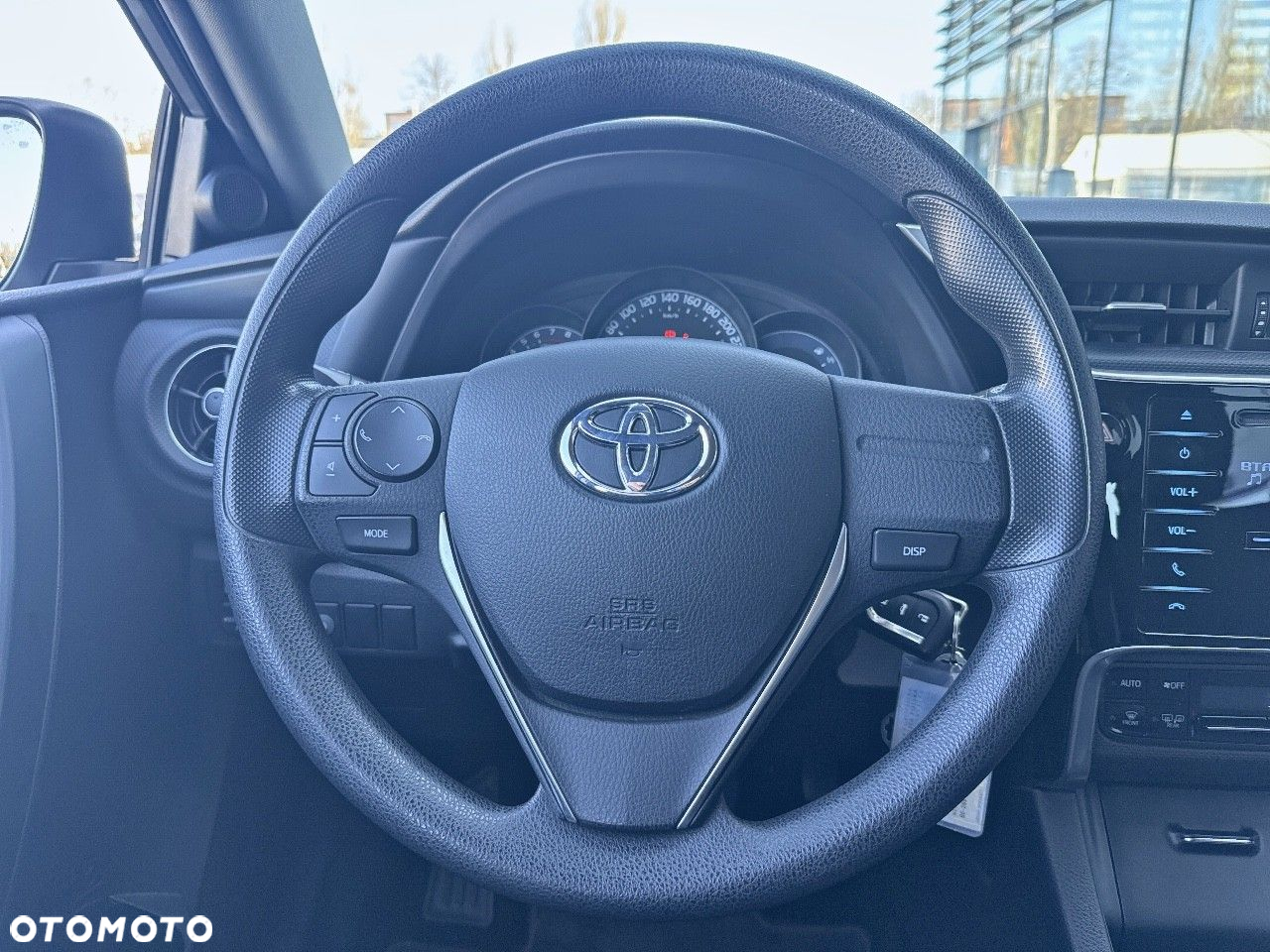 Toyota Auris - 15