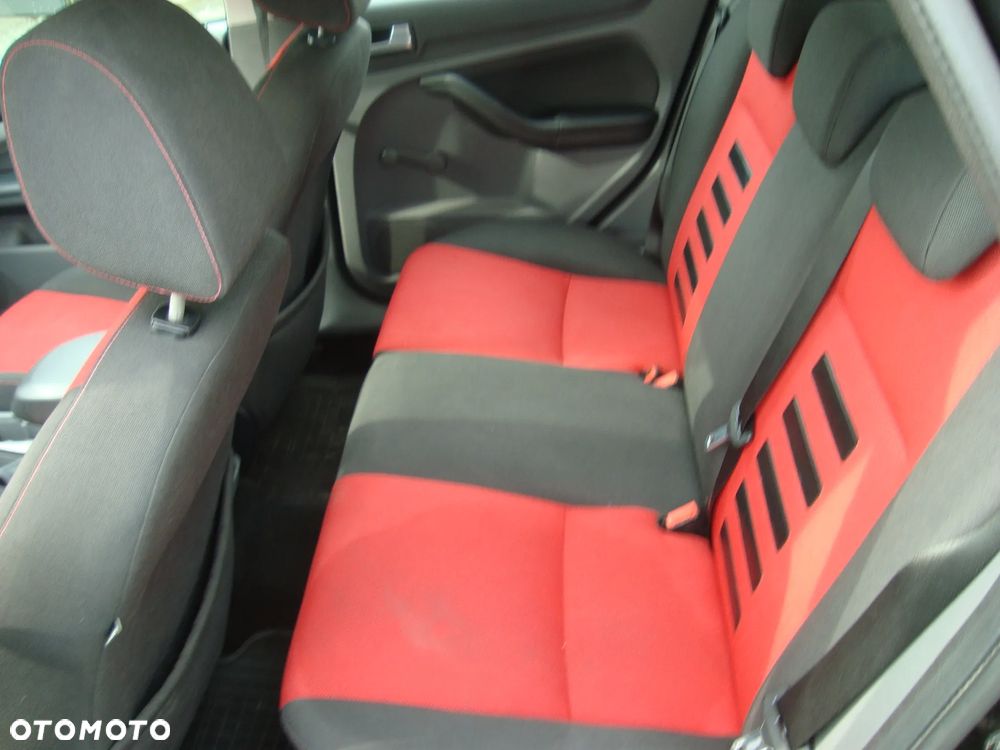 Ford Focus - 10