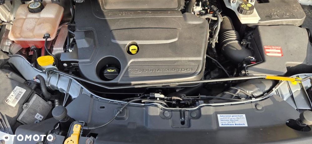 Ford Kuga 2.0 TDCi 4x4 Titanium - 40