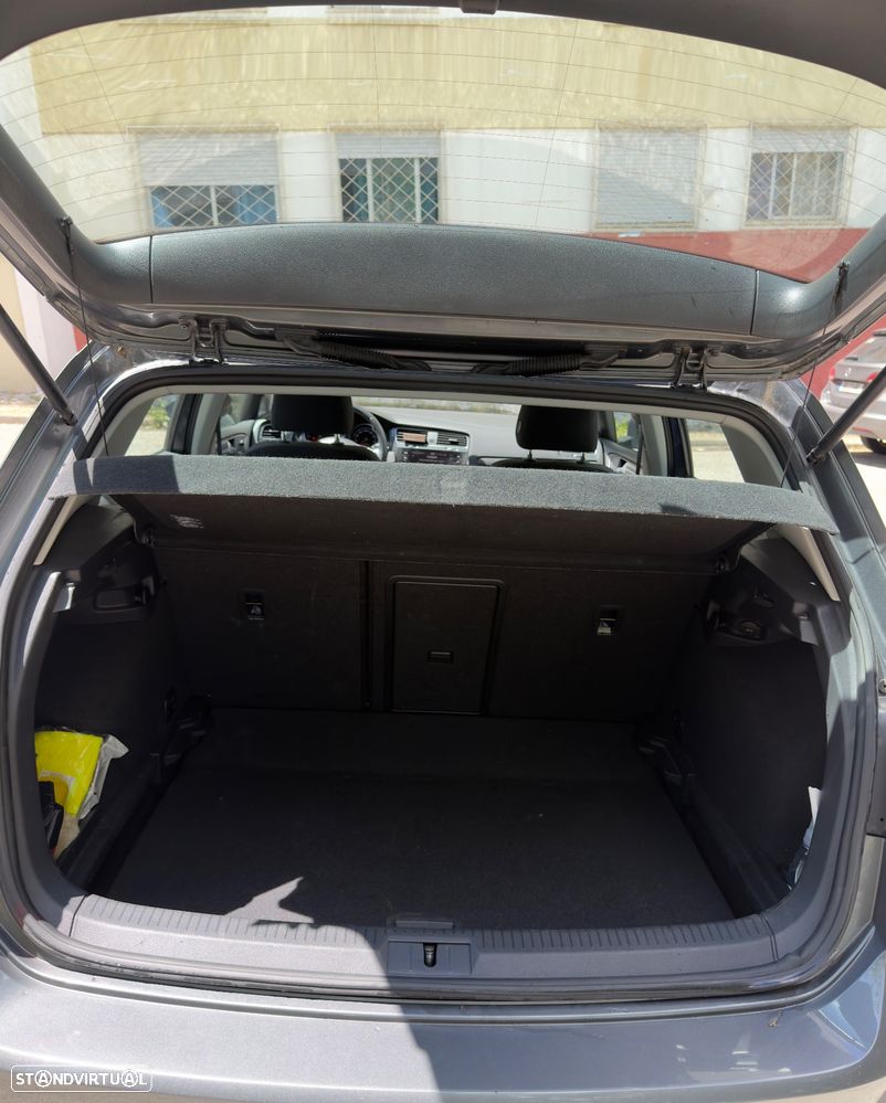 VW Golf 1.6 TDI Confortline - 12