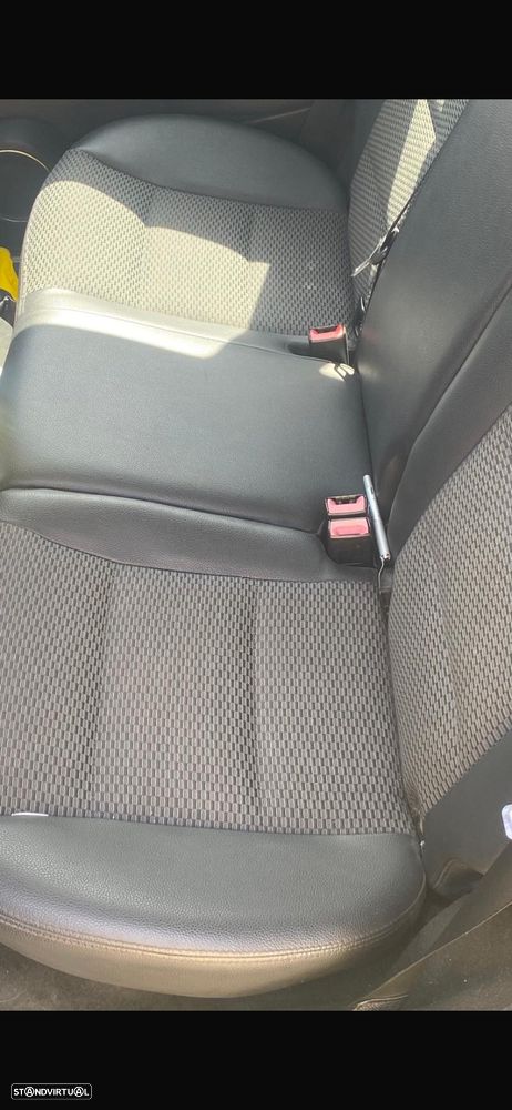 Mercedes-Benz B 180 CDI - 7