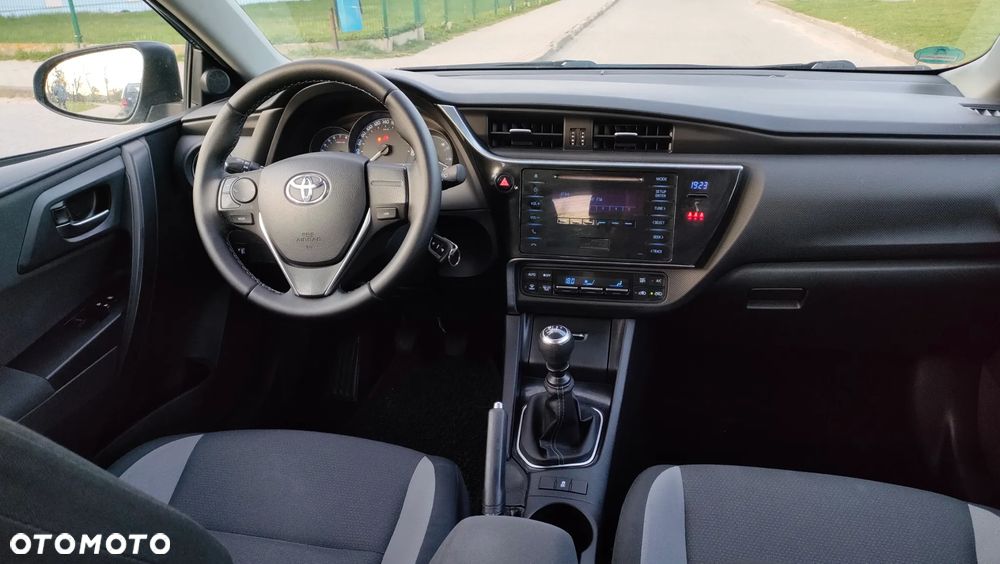 Toyota Auris 1.33 Dual-VVT-i Comfort - 7