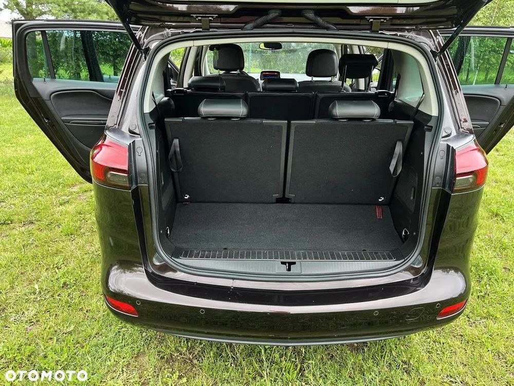 Opel Zafira - 10