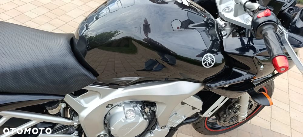 Yamaha FZ - 20