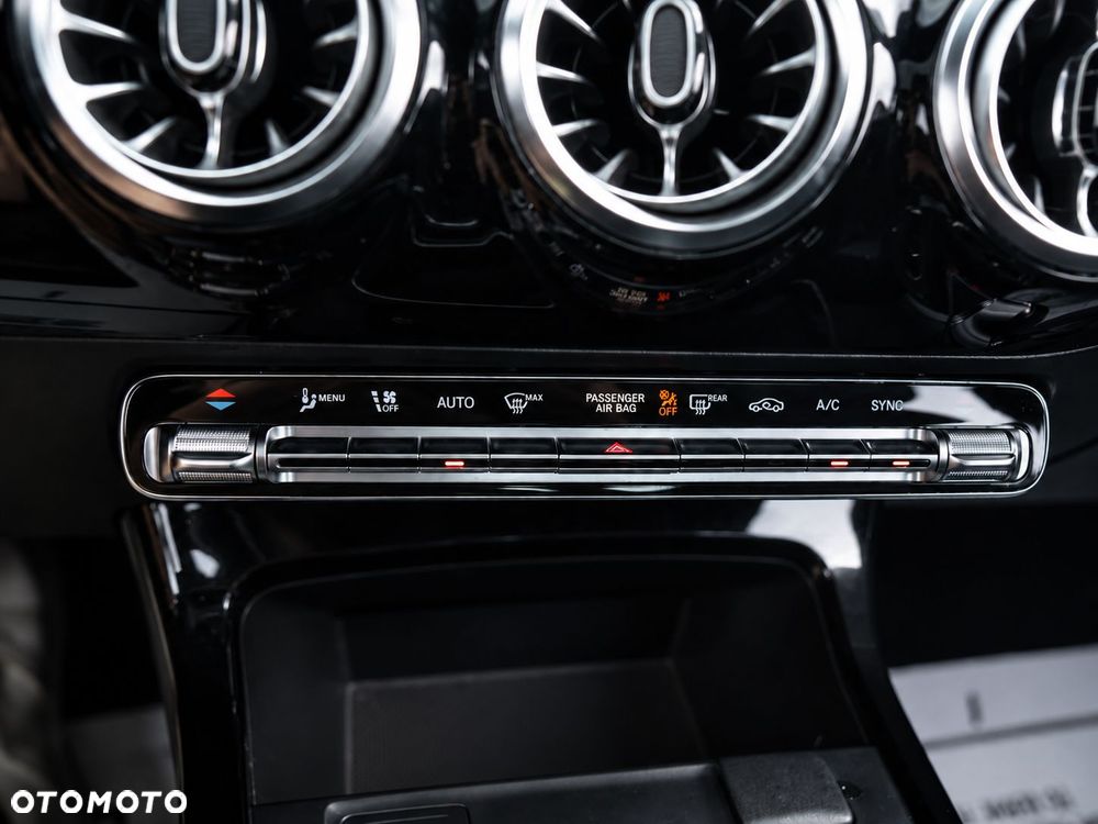 Mercedes-Benz Klasa A 220 4Matic 7G-DCT - 20