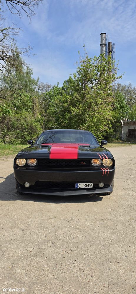 Dodge Challenger - 7