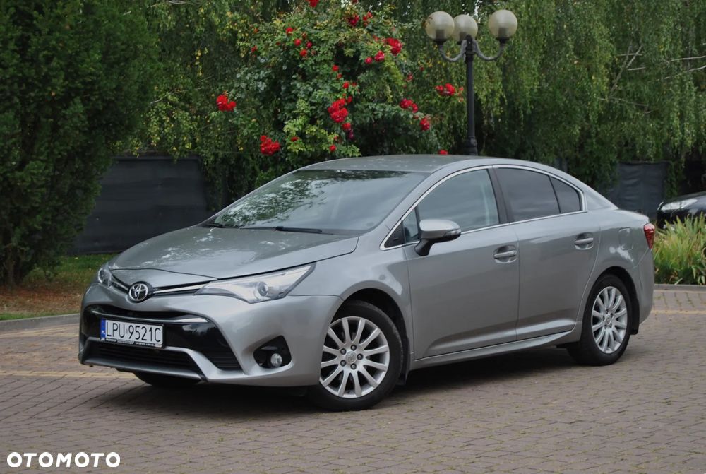Toyota Avensis 1.8 Sol NAVI - 1