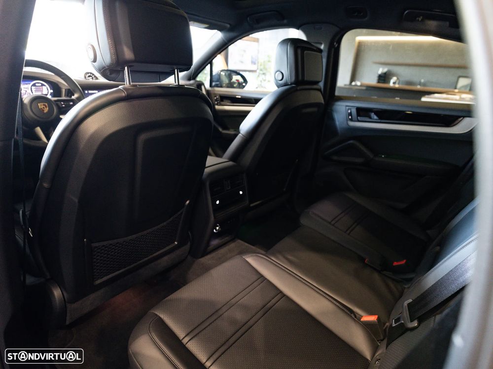 Porsche Cayenne Coupé E-Hybrid Tiptronic S - 28