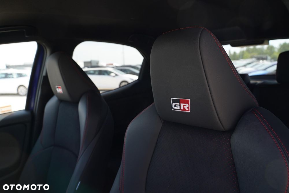 Toyota Yaris Hybrid 1.5 GR Sport - 21