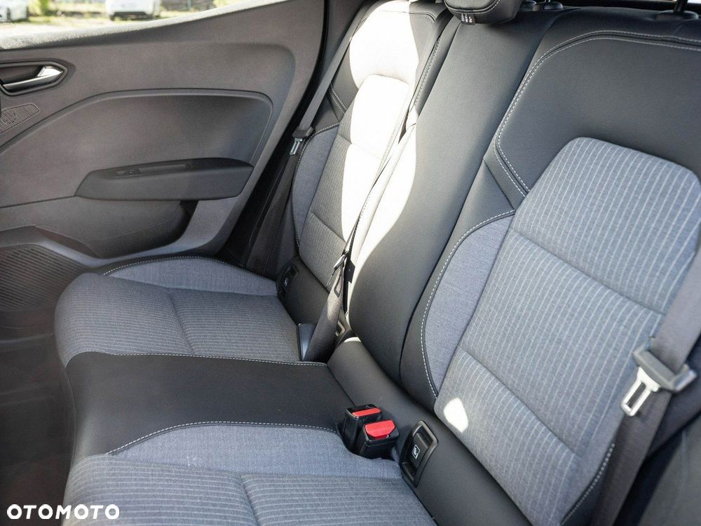 Renault Clio - 30