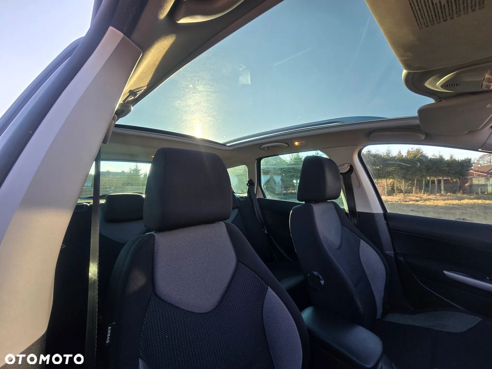 Peugeot 308 1.6 HDi Premium Plus - 20