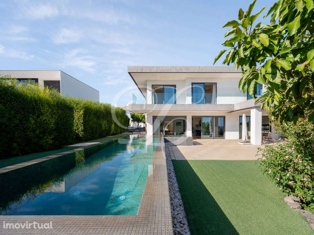 Moradia T8 c/Piscina | Queijas - Grande imagem: 2/60