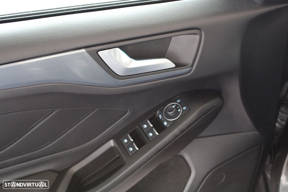 Ford Focus SW 1.0 EcoBoost MHEV ST-Line X Aut. - 12