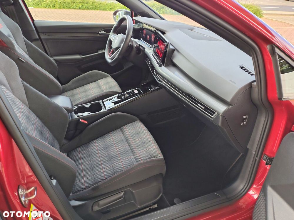 Volkswagen Golf - 18