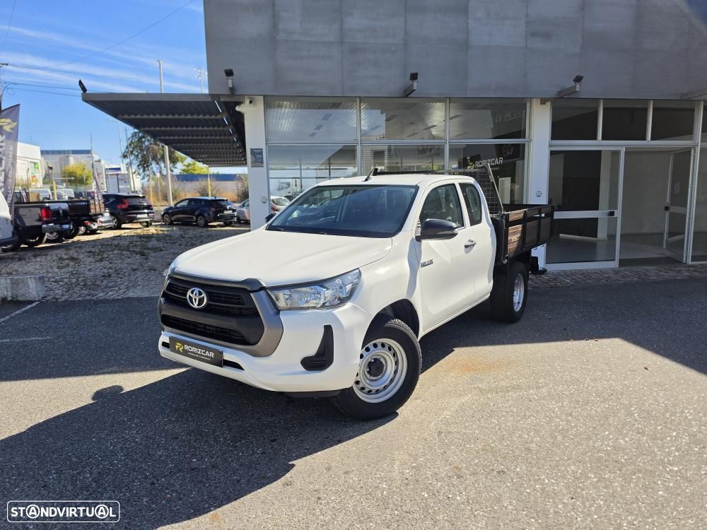 Toyota Hilux 2.4 D-4D 4WD CE 3L - 2