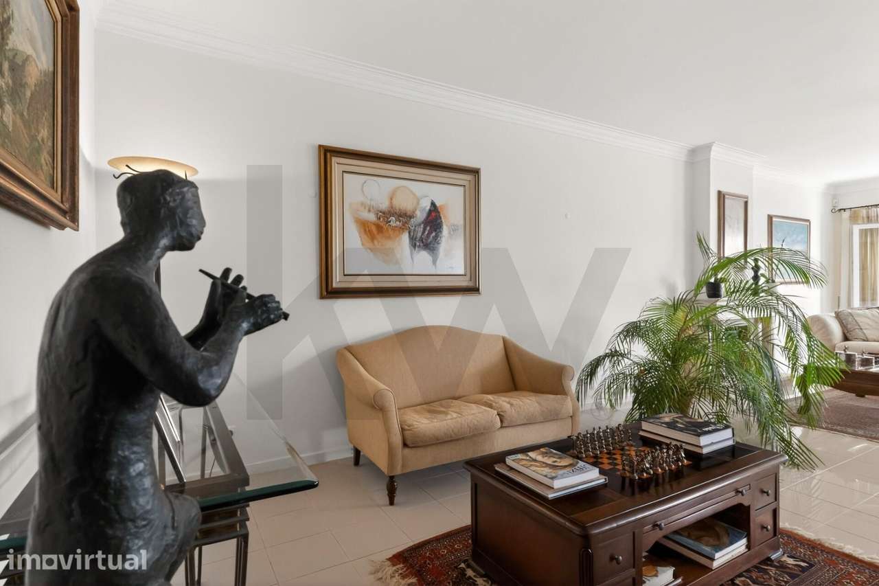 Exclusividade em Birre, Cascais: Moradia de Charme Junto à Prestigiada - Grande imagem: 4/60