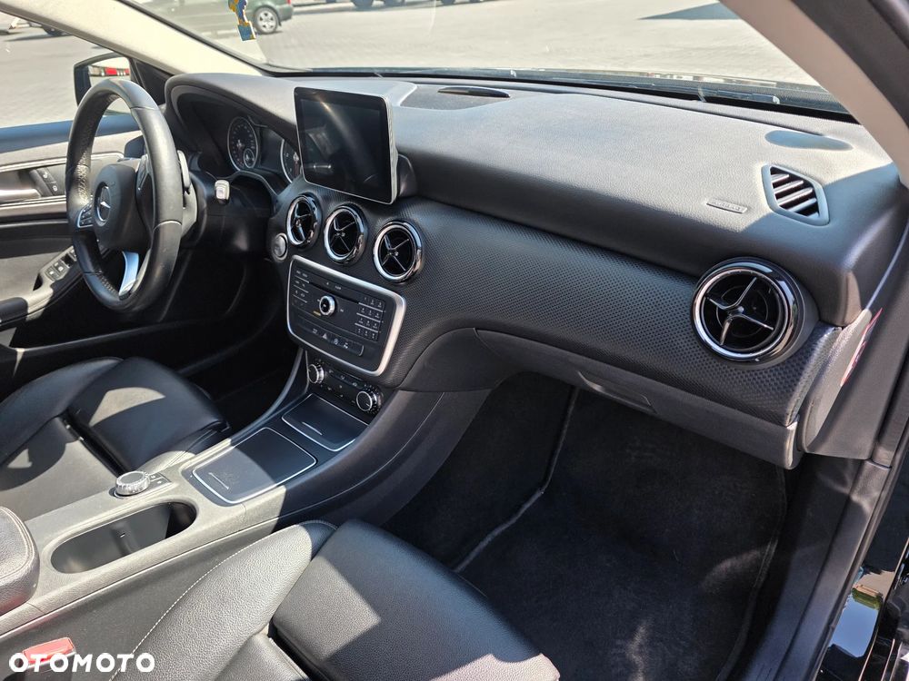 Mercedes-Benz Klasa A 180 d 7G-DCT - 33