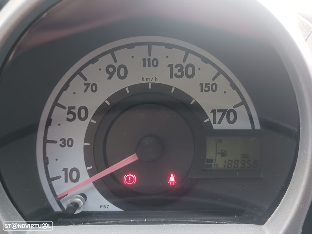 Peugeot 107 1.0 Trendy - 17