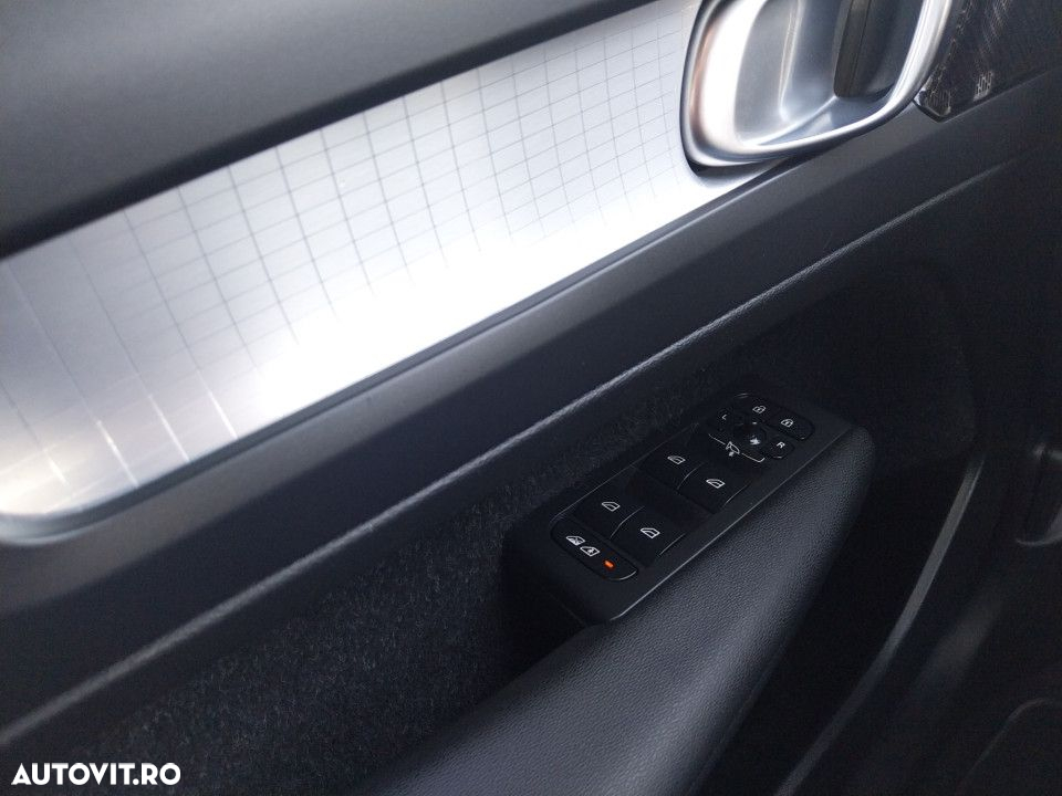 Volvo XC 40 - 12