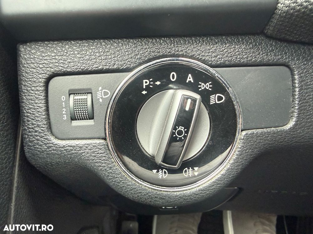 Mercedes-Benz GLK 220 CDI DPF 4Matic BlueEFFICIENCY 7G-TRONIC - 33