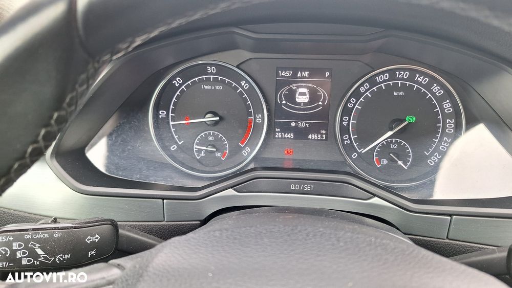 Skoda Superb 1.6 TDI DSG Style - 5