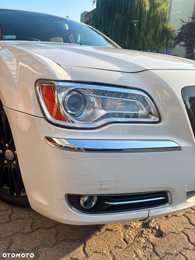 Chrysler 300C - 14