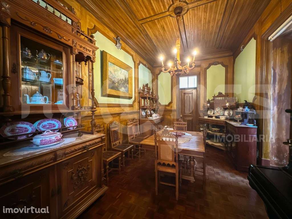 Moradia Secular de Charme | Casa + Jardim + Anexos | Potencial Hote... - Grande imagem: 2/55