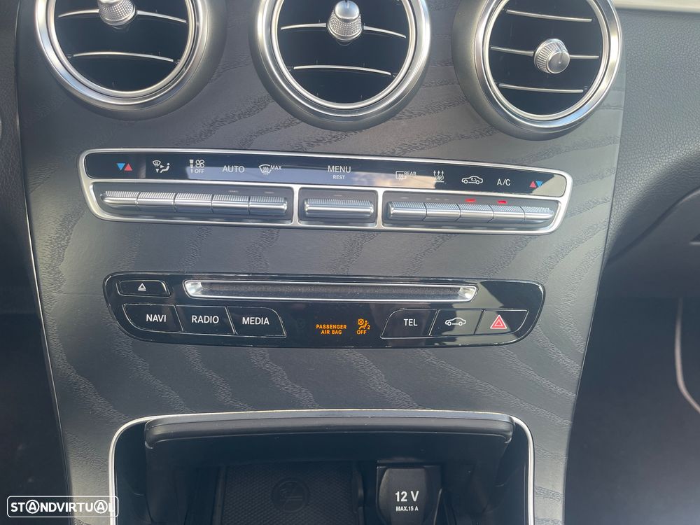 Mercedes-Benz GLC 350 e 4Matic 7G-TRONIC AMG Line - 27