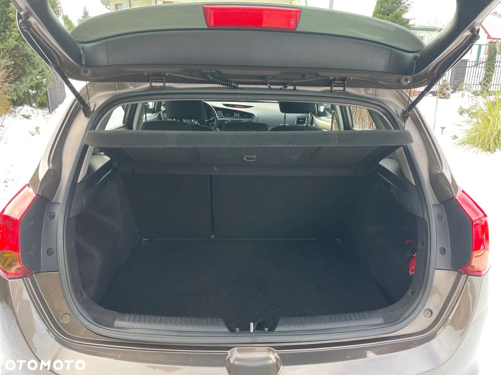 Kia Ceed 1.6 GDI Business Line - 15