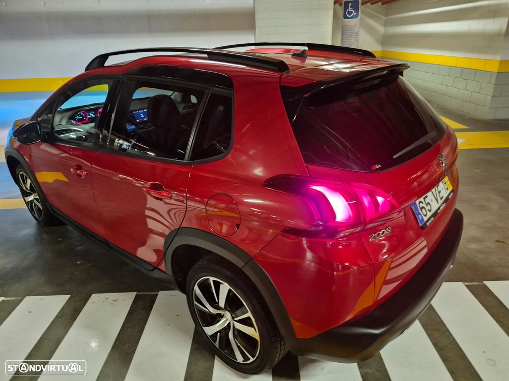 Peugeot 2008 1.6 BlueHDi GT Line - 16