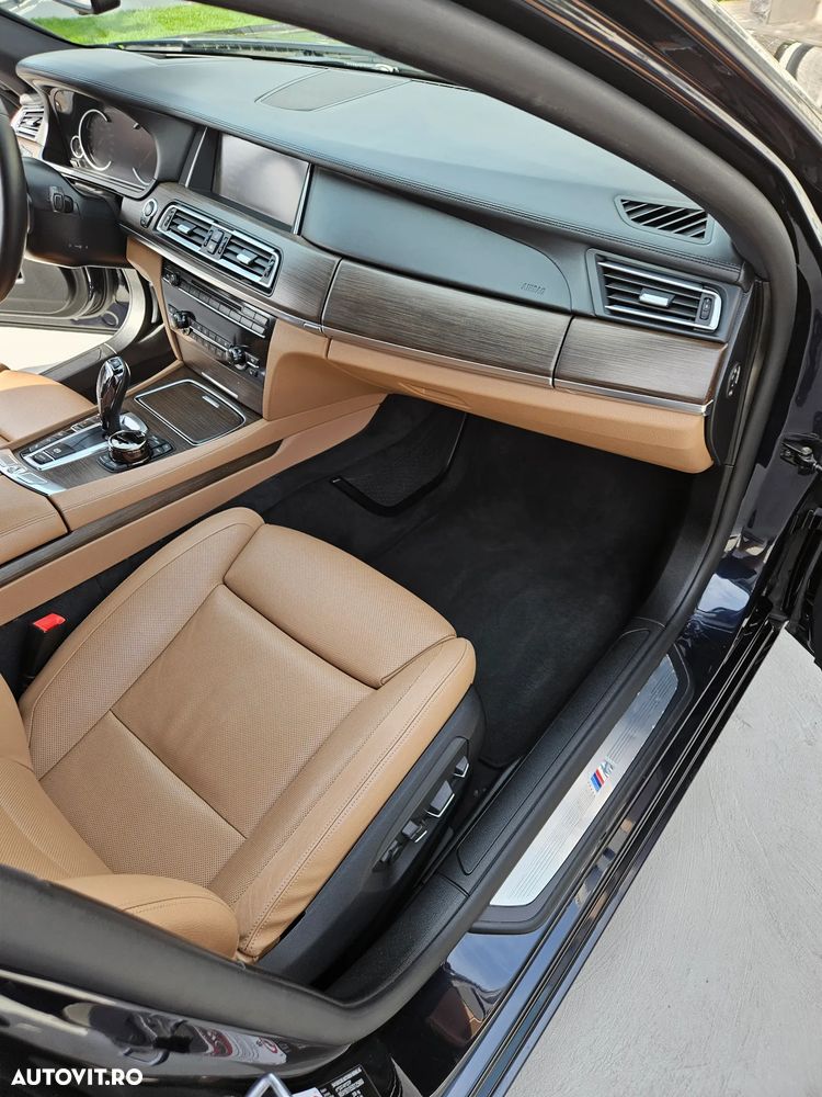 BMW Seria 7 740d xDrive - 14
