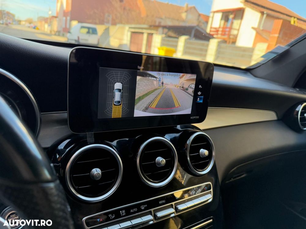 Mercedes-Benz GLC Coupe 300 d 4MATIC - 22