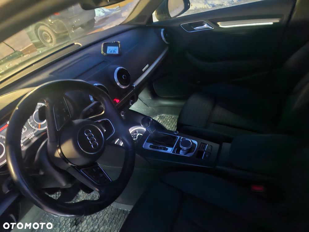 Audi A3 Sportback 2.0 TDI (clean diesel) quattro S tronic S line Sportpaket - 31