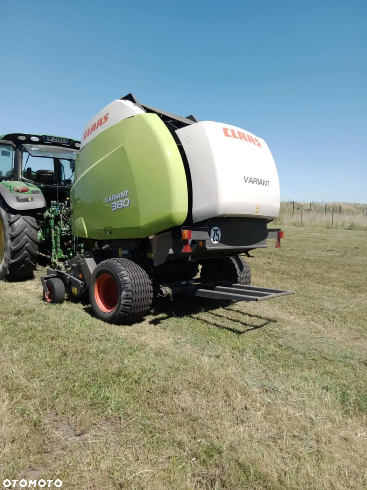 Claas Variant 380 - 3