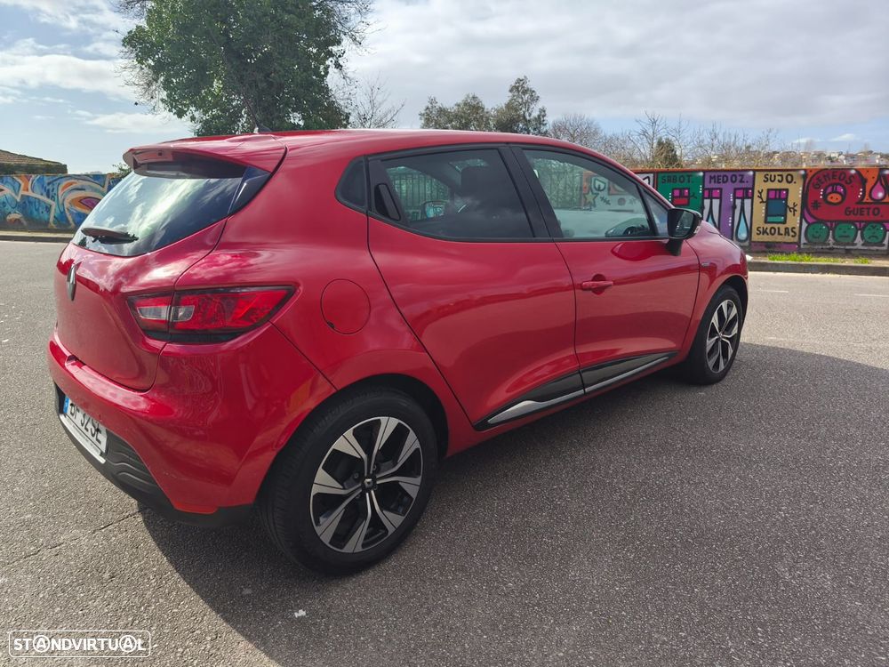 Renault Clio 0.9 TCe Limited - 16