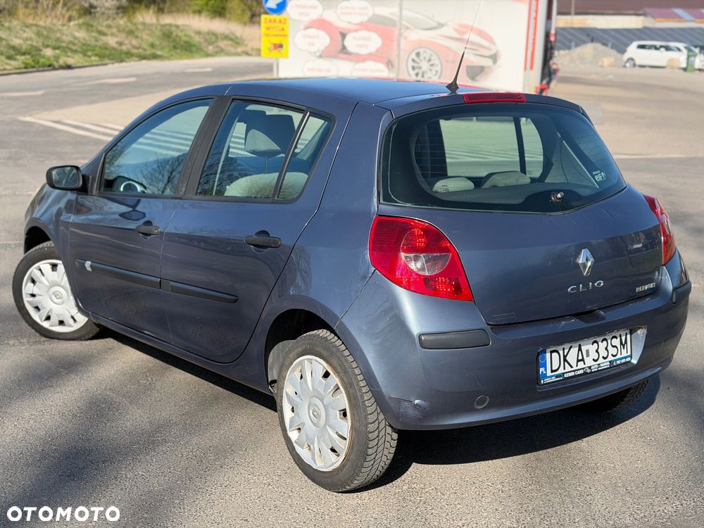 Renault Clio 1.2 16V Confort Authentique - 5