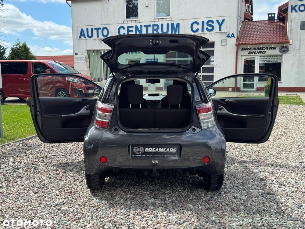 Toyota iQ - 35