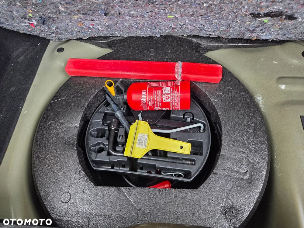 Citroën C3 1.2 PureTech C-Series - 16