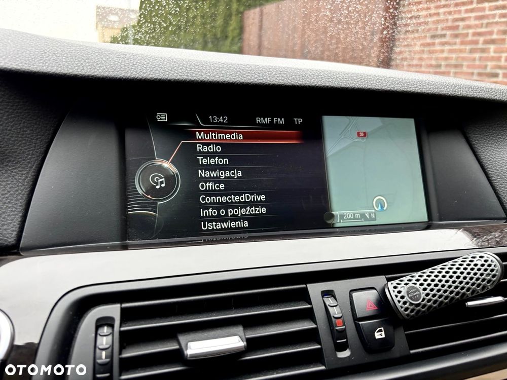 BMW Seria 5 535i Luxury Line - 34